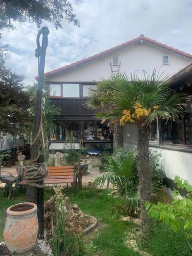 Vama Veche House | La Doi Pasi De Mare