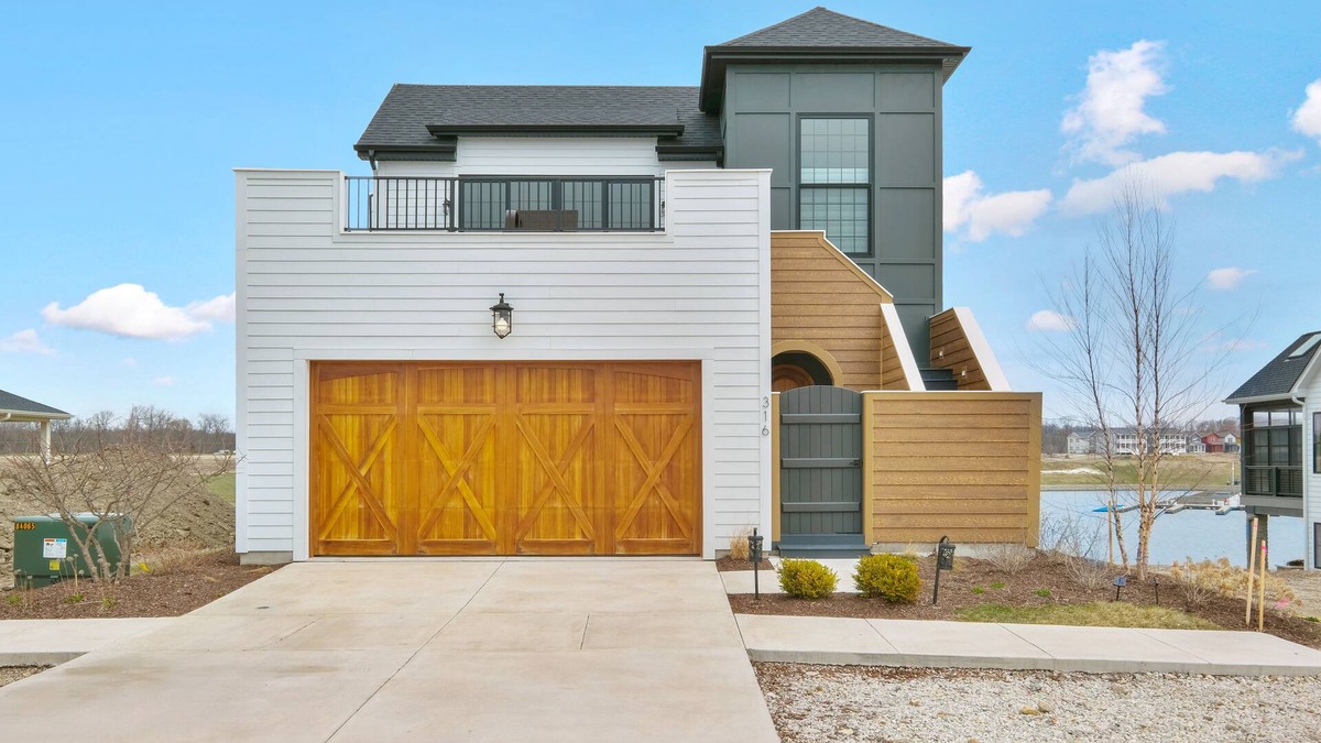 Ottawa House | La Dolce Vita 4 bed 4.5 bath