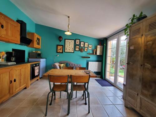 Montpeyroux Apartment | La Dolce Vita - Studio dans propriété avec piscine