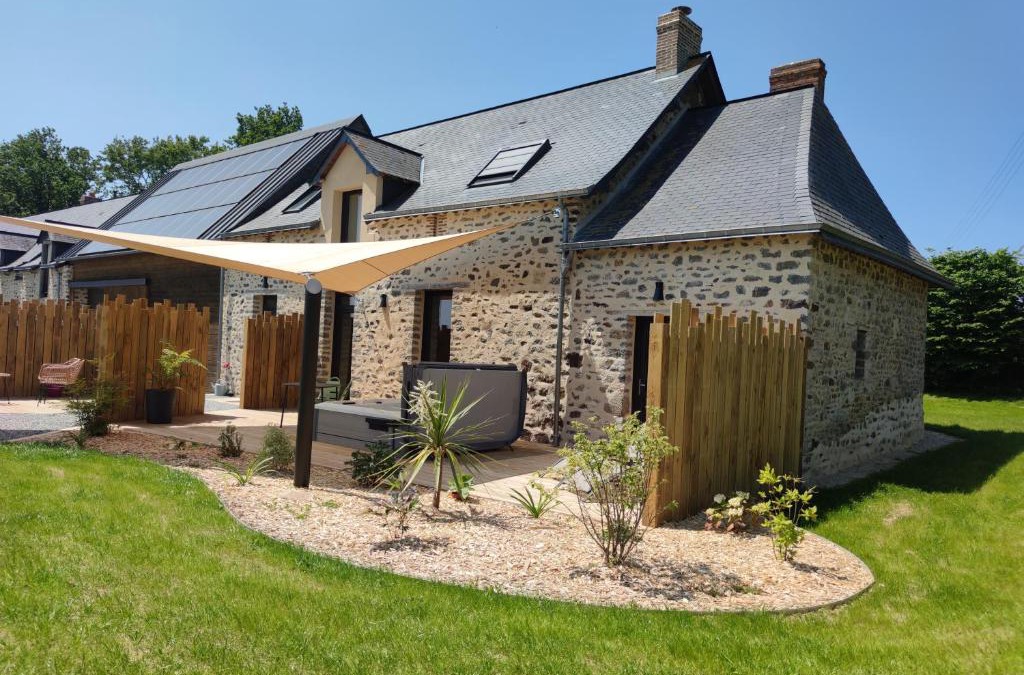 Saint-Ouen-des-Toits House | La Douce Halte - Gîtes avec Spa ou Sauna