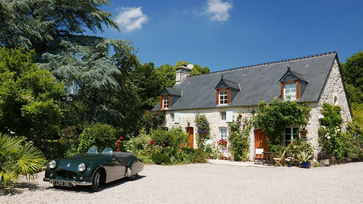 Negreville Cottage | La Douve - 3 bedroom luxury cottage for family or friends