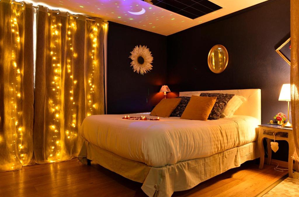 Nancy City Centre Apartment | La Duchesse - Loveroom Moonlove Place Stanislas