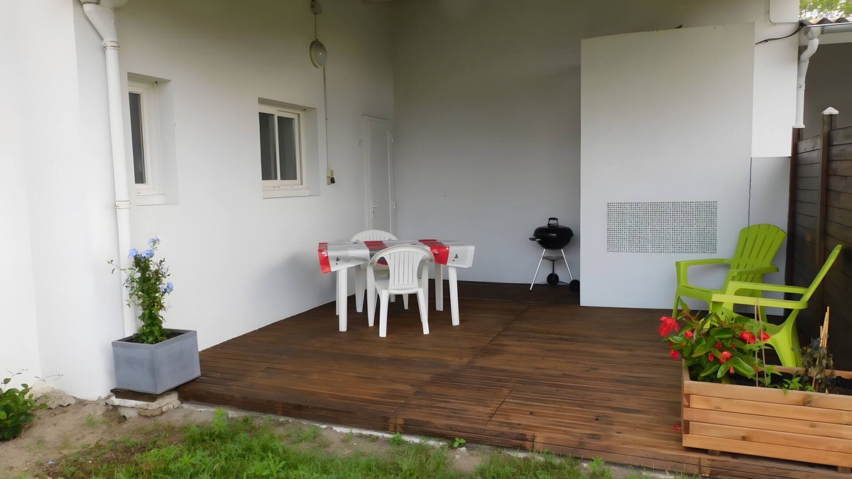 Lesperon Apartment | La Dune - Domaine Des Landes with Shared Pool, Private Covered Terrace, and Shared Garden