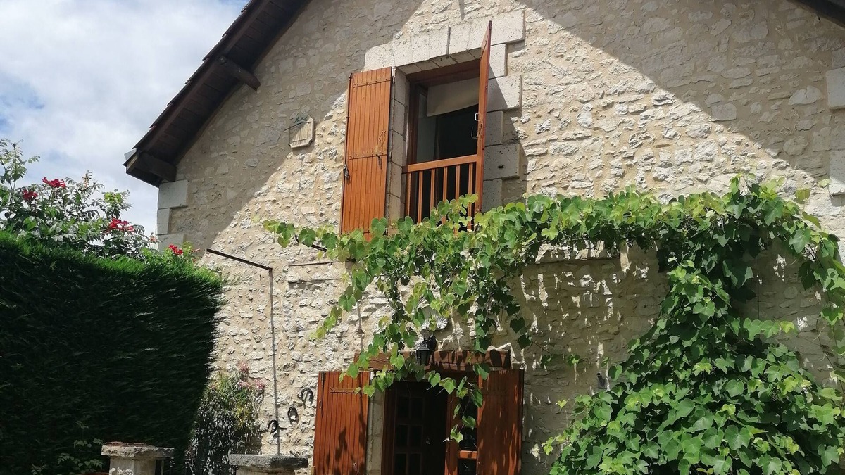 Limeyrat House | La Fée Bleue