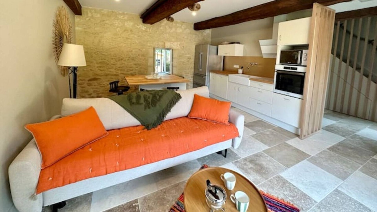 Saint-Vincent-de-Pertignas House | La Fenêtre, Grange Rénovée