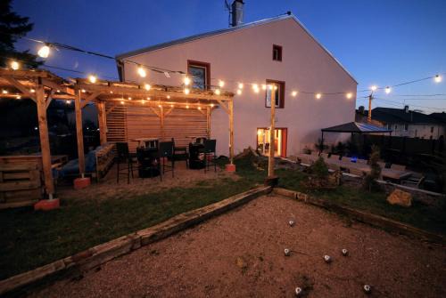 Thuillieres House | La Ferme à Gaston, gîte de groupe de 250m2, avec spa et terrain de pétanque