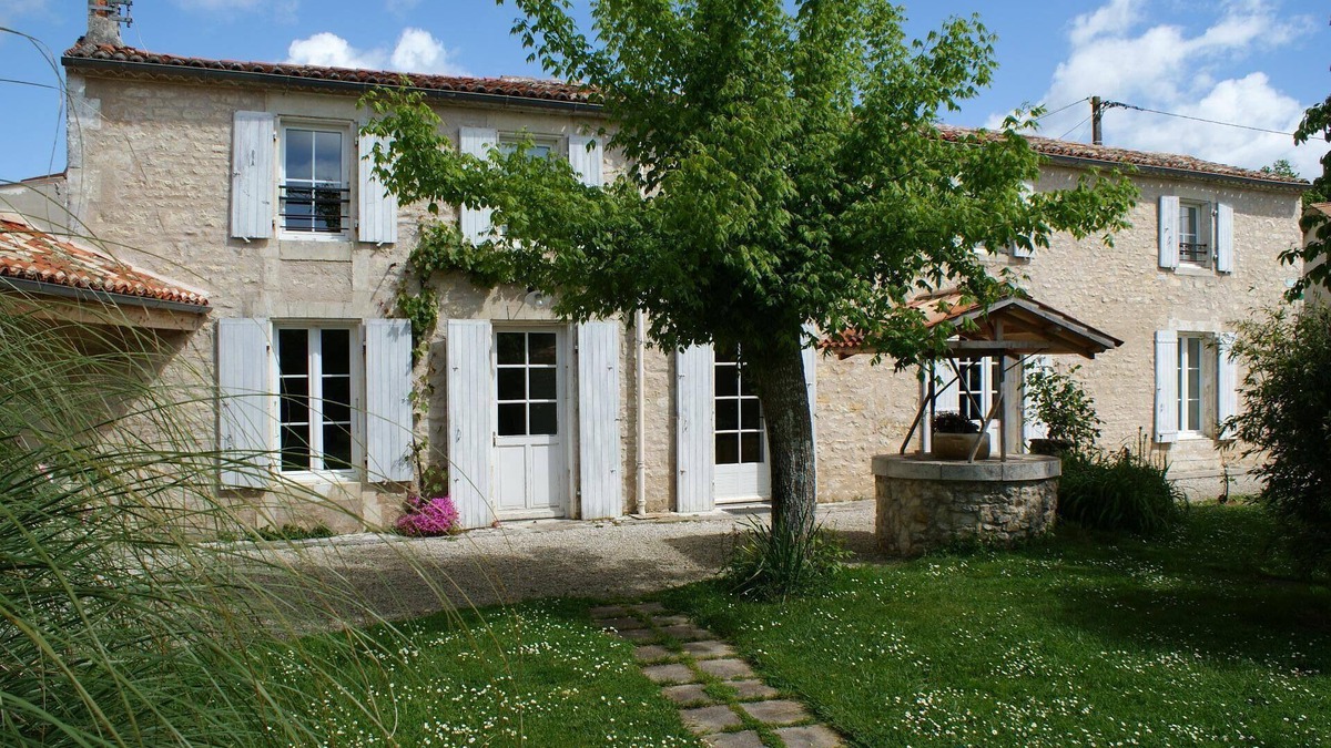 Chambon Cottage | La Fermette, gite for 10 people near La Rochelle