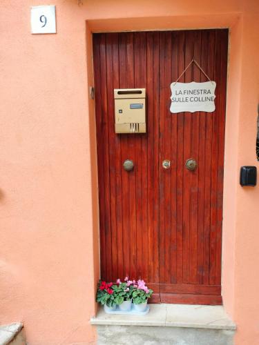 Precetto House | La finestra sulle colline