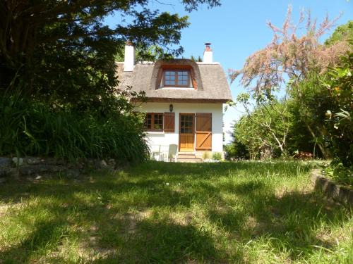 Saint-Jouin-Bruneval House | La Flore De Lys, lovely cottage ideal for 2 adults and 1 bébé