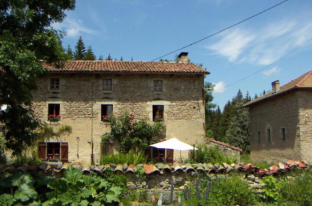 Saint-Germain-lʼHerm Bed & Breakfast | La Fontaine des Thiolles