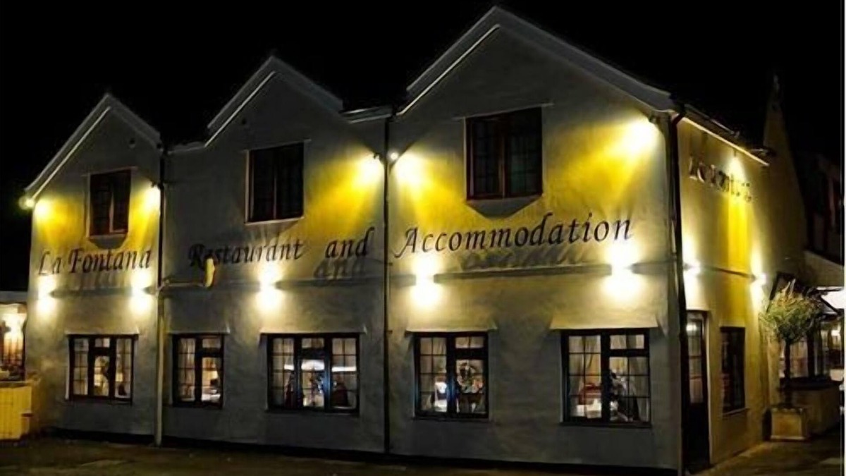 Wantage House | La Fontana Italian Restaurant With Rooms