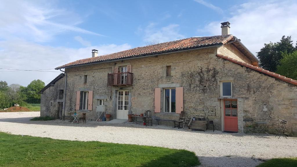 Alloue Bed & Breakfast | La Foret