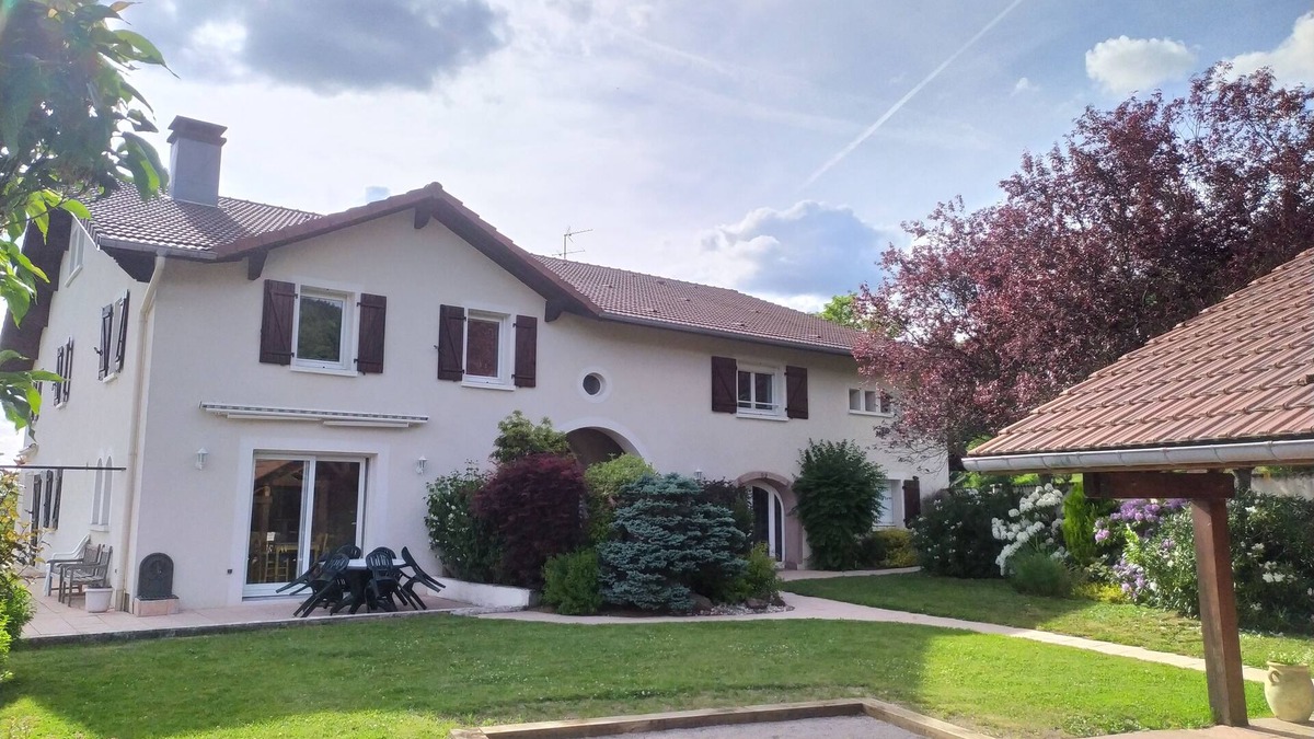 Saint-Etienne-les-Remiremont House | Large gîte for 14 people in Saint Etienne les Remiremont - VOSGES