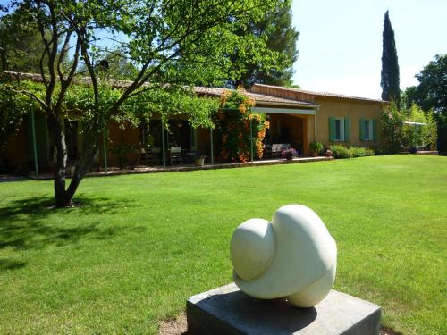 Clermont-l'Herault Bed & Breakfast | La Genestière