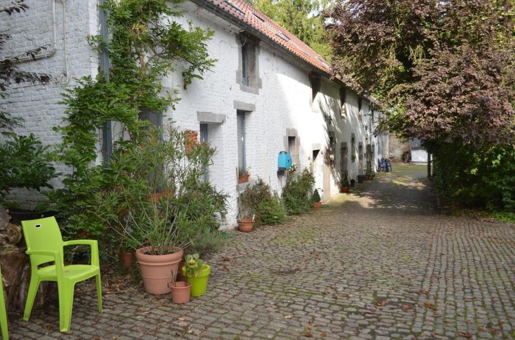 Ragnies Bed & Breakfast | La Gentilhommière du Château de Ragnies