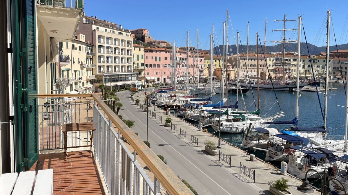 Portoferraio Old Town Apartment | La Goletta, terrace with a sea view