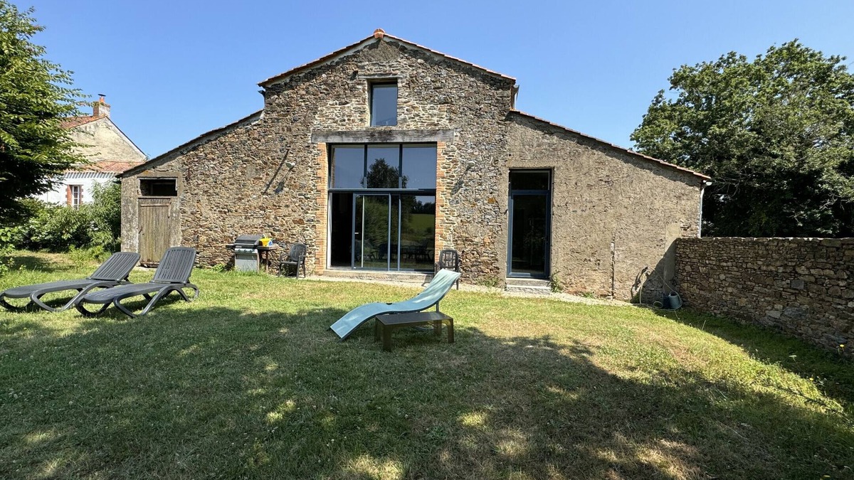 Saint-Julien-des-Landes Ski Chalet | La Grange des Fragons