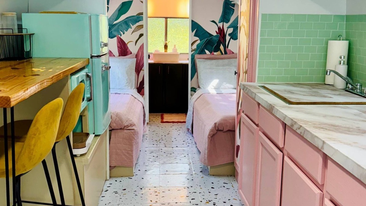 Graham House | "La Grande" Retro Escape