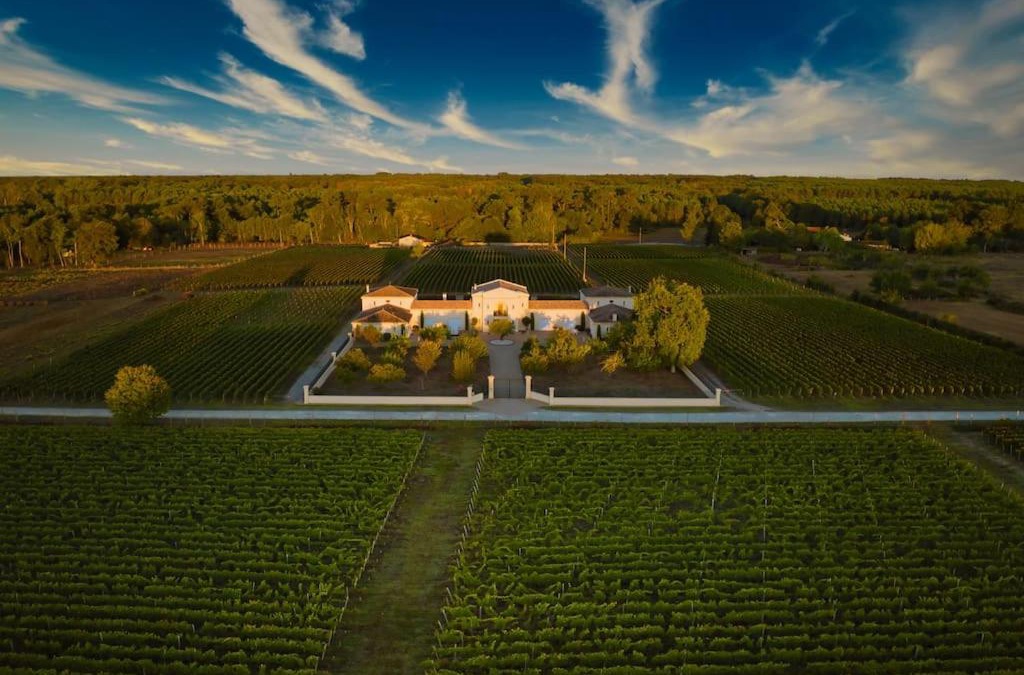 Saint-Laurent-de-Medoc Apartment | La Grande Suite du Château Saint-Laurent