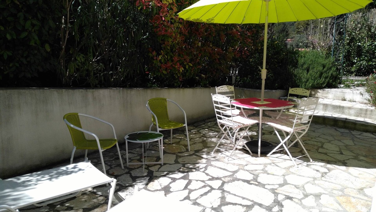 Ceyreste House | La Granette ground floor of provencal villa