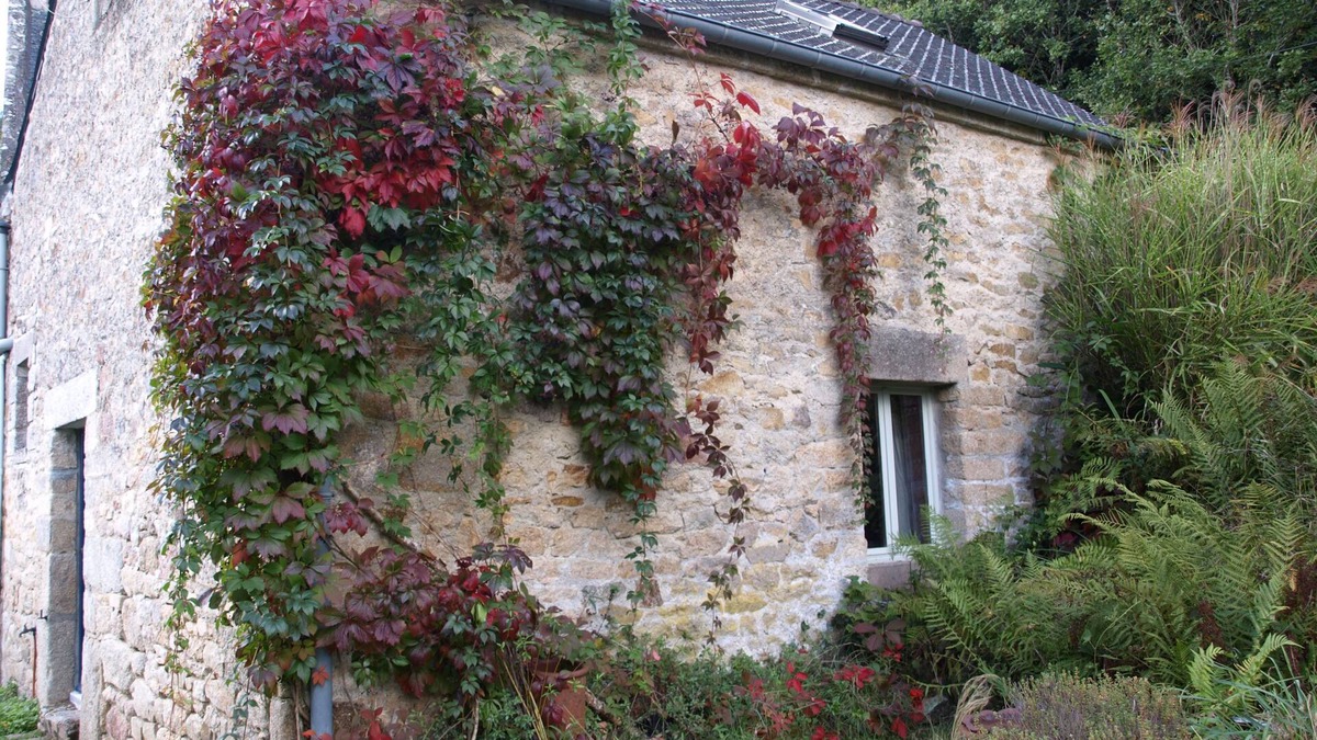 Melrand House | LA GRANGE A CONVERTED BARN IN THE BEAUTIFUL HAMLET OF TALROCH