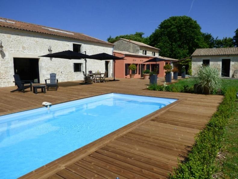 Aigrefeuille-d'Aunis Bed & Breakfast | La Grange d'Aunis