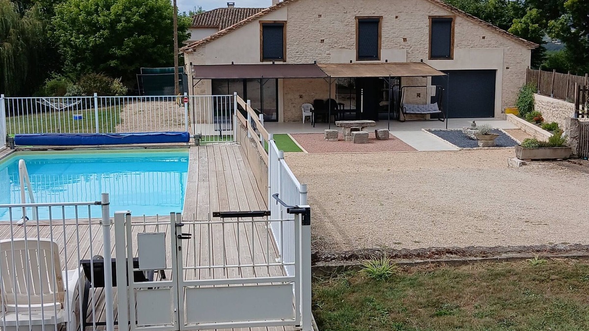 Montpezat-de-Quercy Other | La grange des plagnettes Group gite Capacity 12 to 15personnes