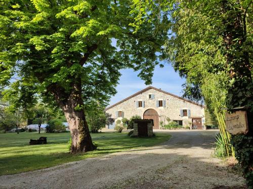 Lauzerte Apartment | La Grange Du Moulin De Tauran