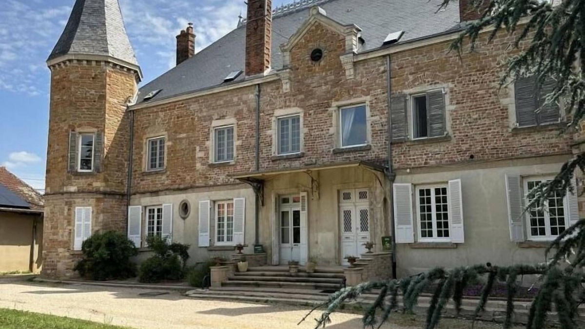 Bage-la-Ville House | La Griffonière - Bage-dommartin