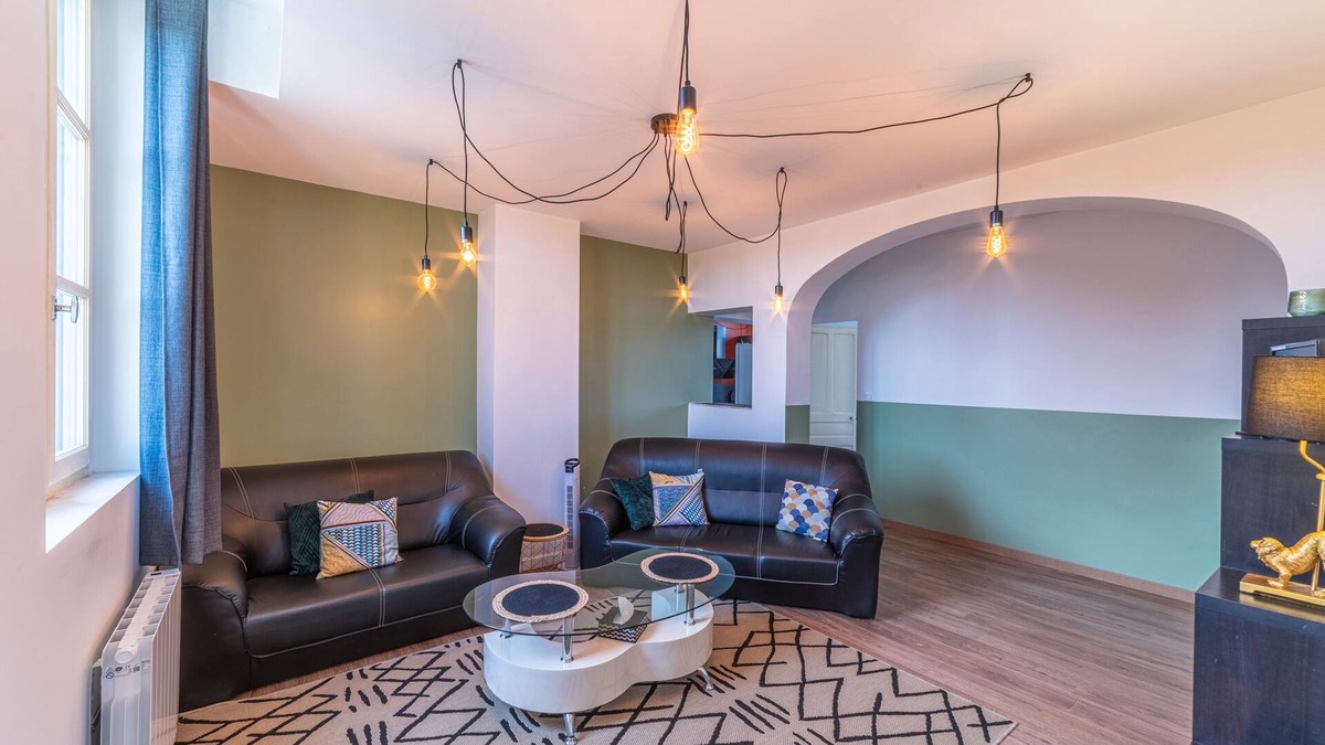 Paray-le-Monial Apartment | La Halte Parodienne - Appt avec vue sur le canal