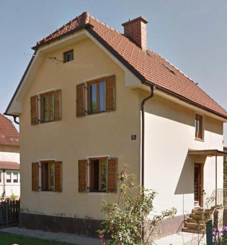 Leoben Apartment | LA Haus für Monteure, Arbeiter, Pendler, ganzes Haus mit Garten, 5 Zimmer