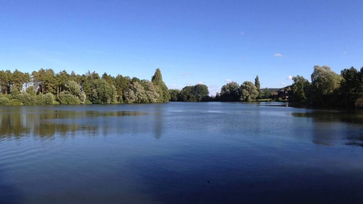 Incheville House | La Huilerie, lake side
