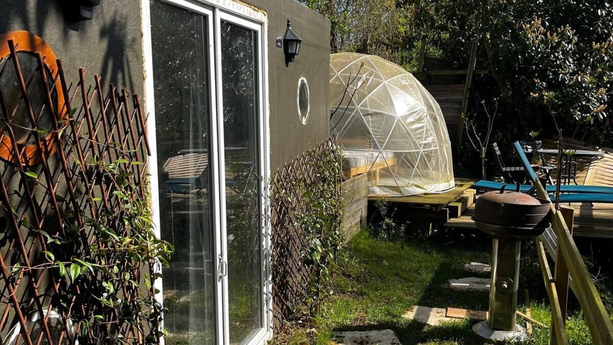 Lesquielles-Saint-Germain Cabin | La Hutte et son Dôme « Entre Ciel et Terre »