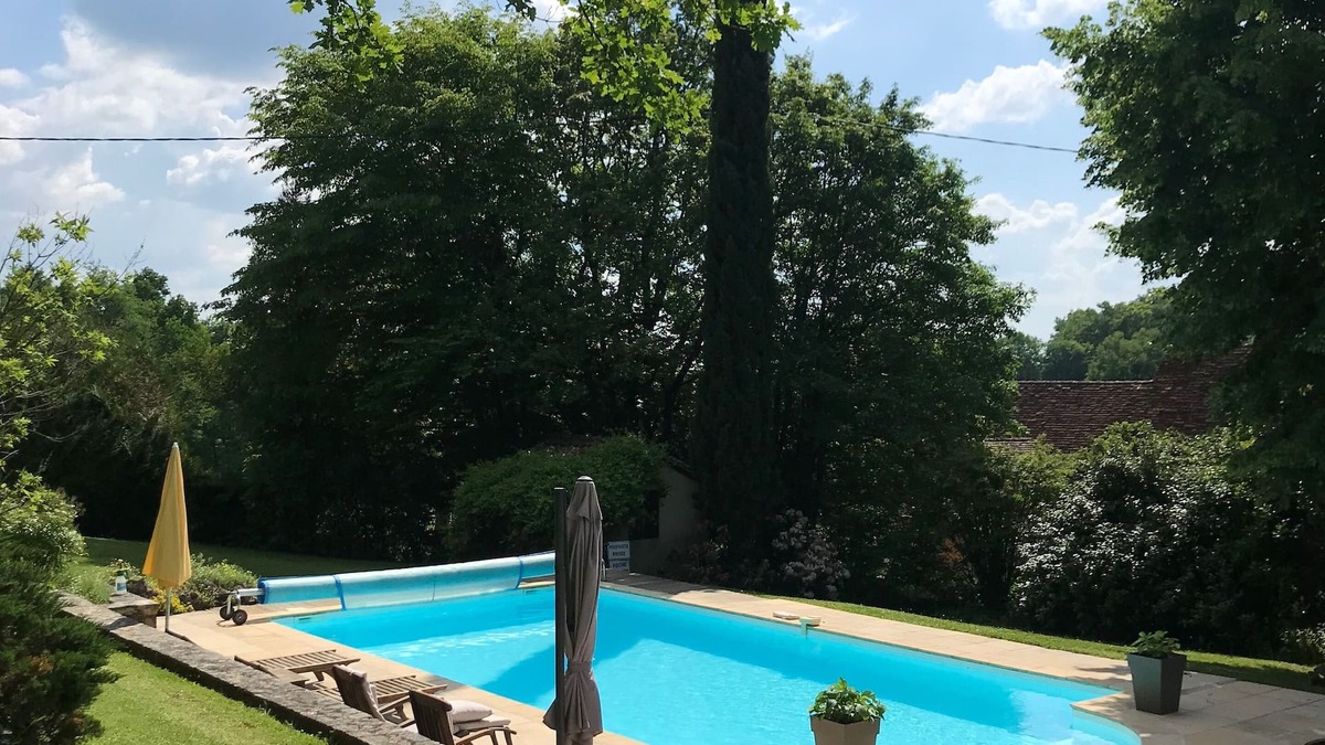 Saint-Germain-des-Pres House | La Jolie cottage, a lovely retreat for a couple with heated pool
