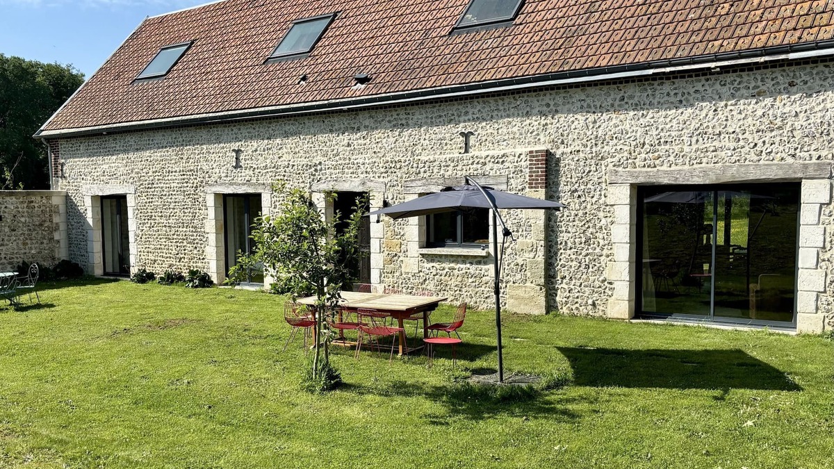 Bordeaux-Saint-Clair Cottage | La Laiterie-Gîte-Cottage-Countryside view-Ensuite