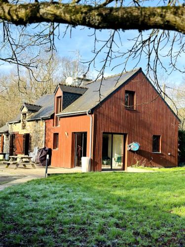 Saint-Aubin-du-Cormier House | La Lande d'Ouée - Sauna & Convivialité
