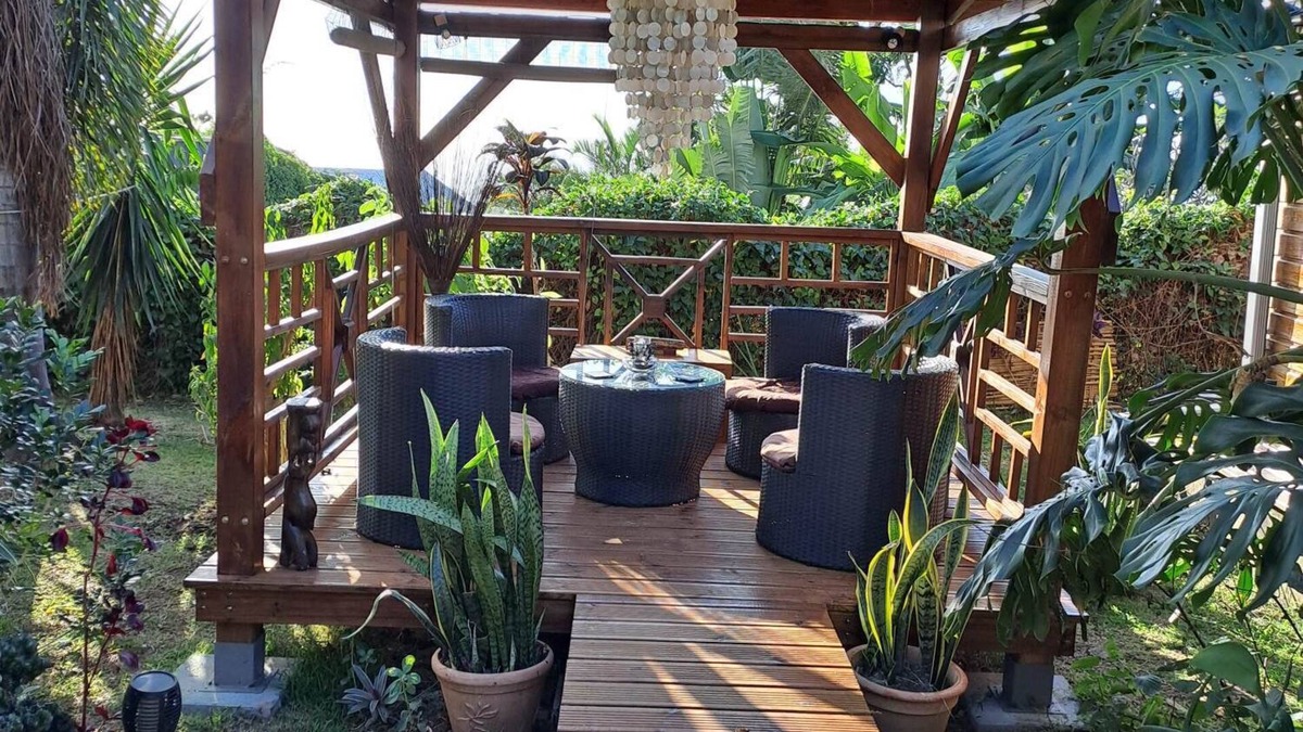 Bois de Nefles Ski Chalet | LA LIANE DE JADE ST PAUL- Ylang Ylang Lodge