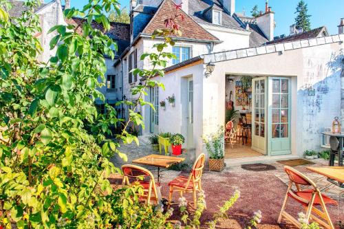 Loches Bed & Breakfast | La Little Maison