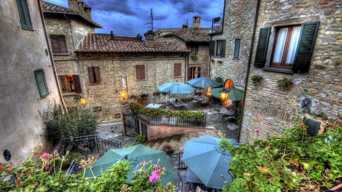 Montone Hotel | La Locanda del Capitano
