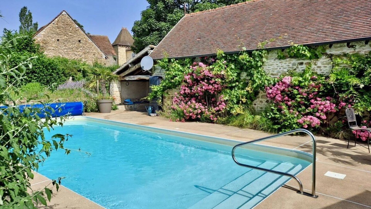 Chevagny-sur-Guye House | La Longère - CHEVAGNY SUR GUYE