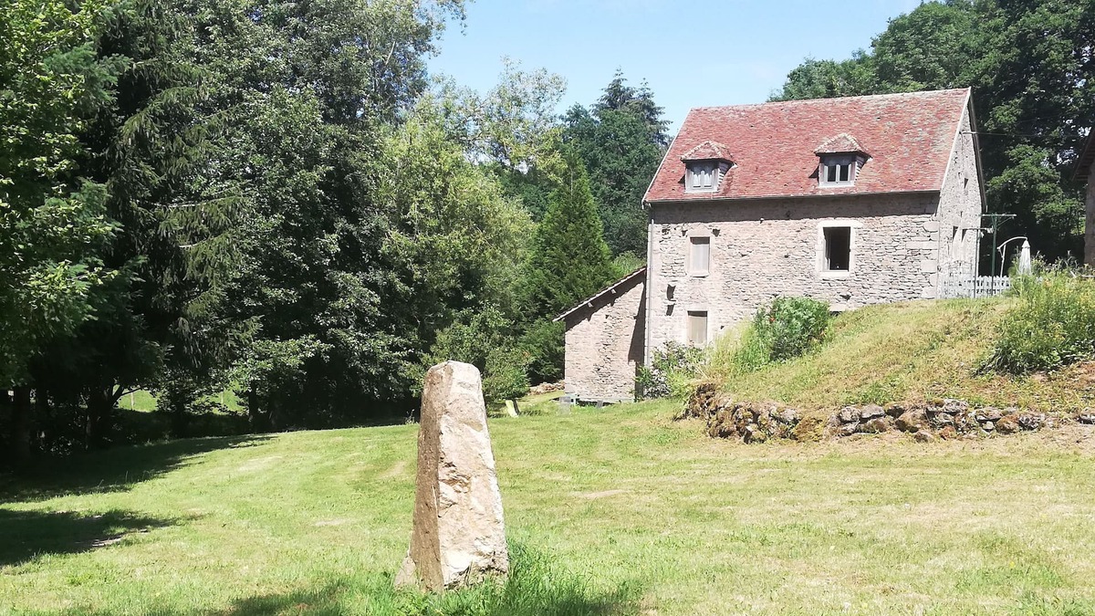 Saint-Martin-de-la-Mer House | La Louve au Moulin, in the Morvan park