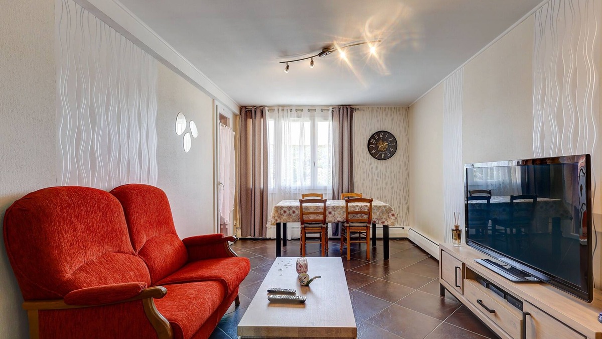 Chenove Apartment | La Lune - Appt avec balcon