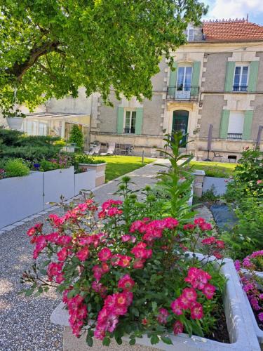 Moings Apartment | La Métairie au milieu des vignes