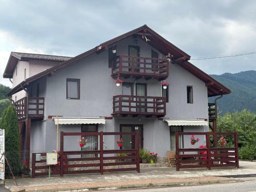 Bicaz House | La Măriuca