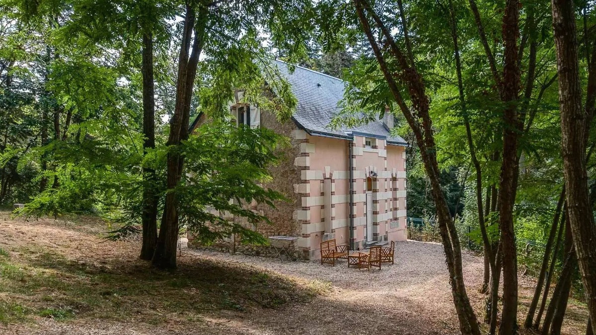Sainte-Catherine-de-Fierbois Villa | La Maison Rose - 80 m2 - 2 Schlafzimmer - 1 Badezimmer - 5 Personen