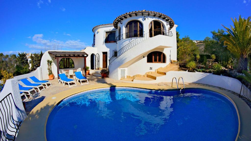 Benitachell Villa | La Madrugada - Luxury Moraira Villa With Sea Views and Private Heated Pool