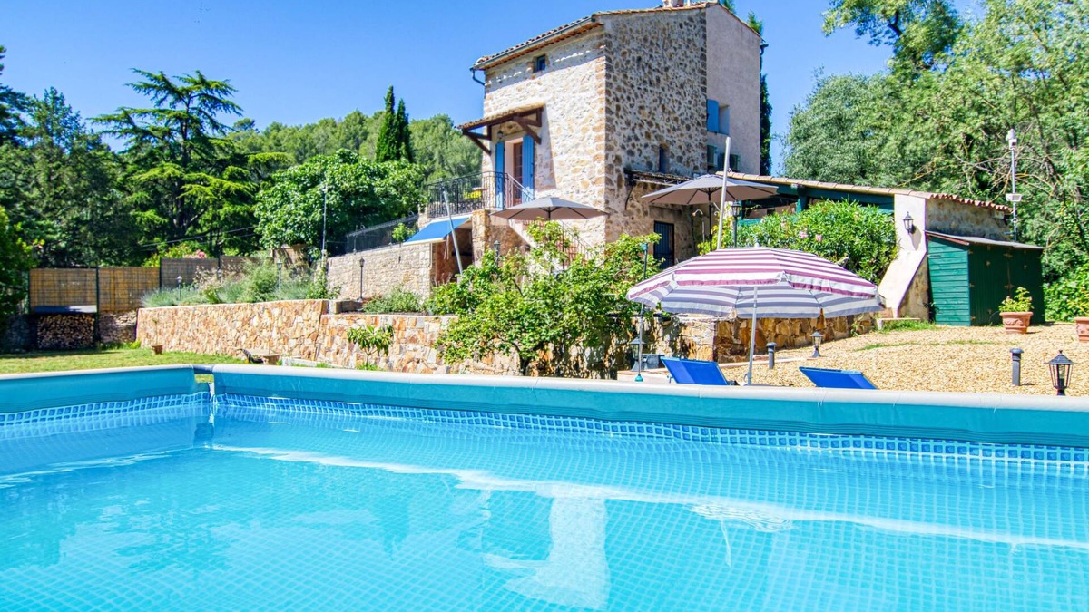 Entrecasteaux House | La maison aux volets bleus by Interhome
