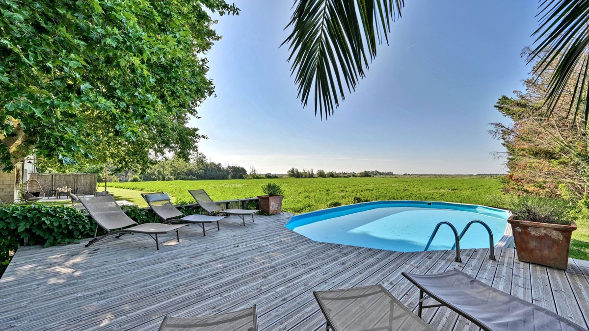 Beaucaire House | La Maison de Campagne*, in Provence Gîte with swimming pool and bicycles