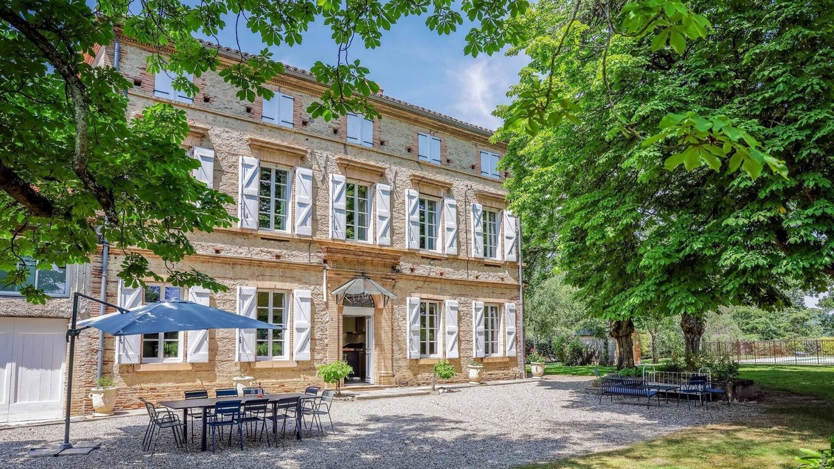 Lisle-sur-Tarn House | La Maison de Clément - Gite D'exception au Coeur du Château Clément Termes