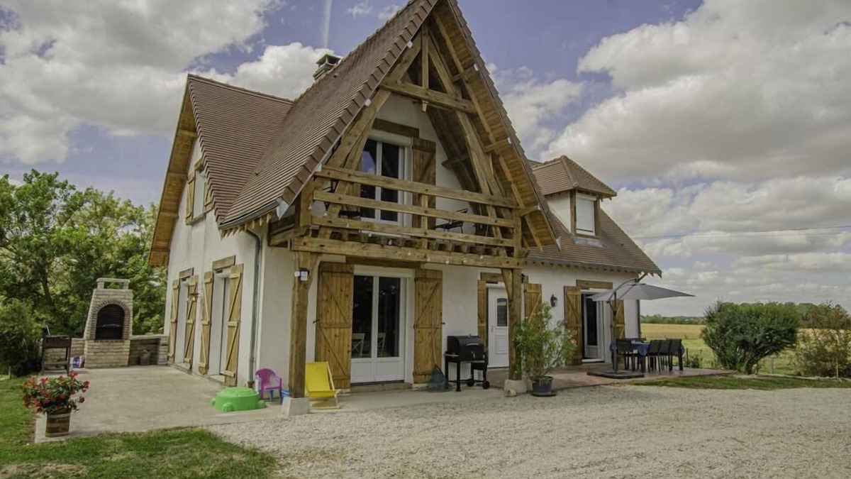 Lusigny-sur-Barse House | La Maison de Campagne